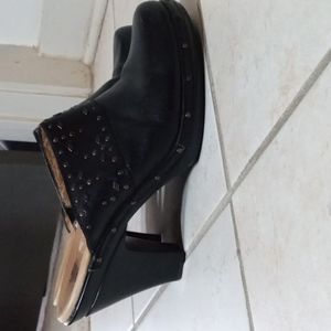 Söfft brand, black, size 10 mule heels